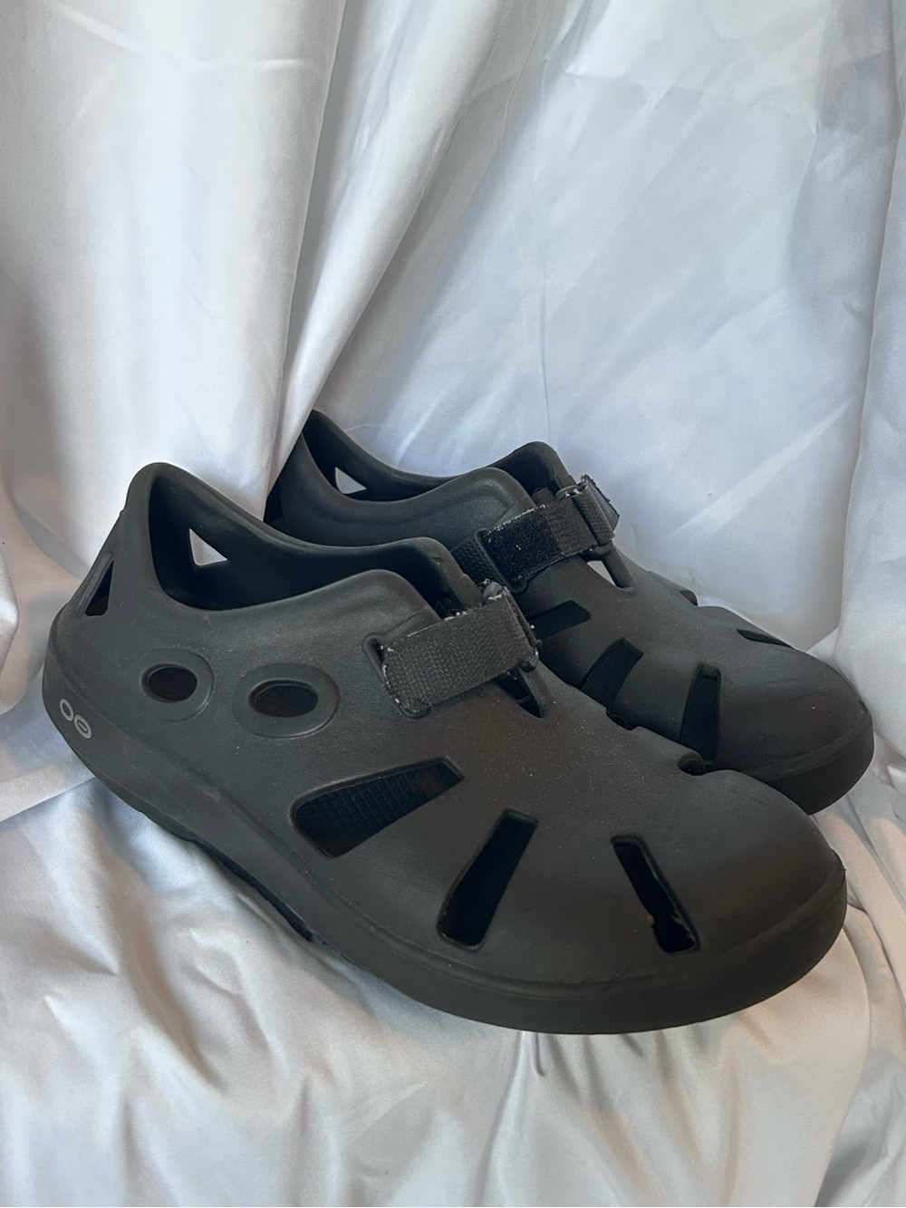 Oofos Oocando Black Slip-On Ventilated